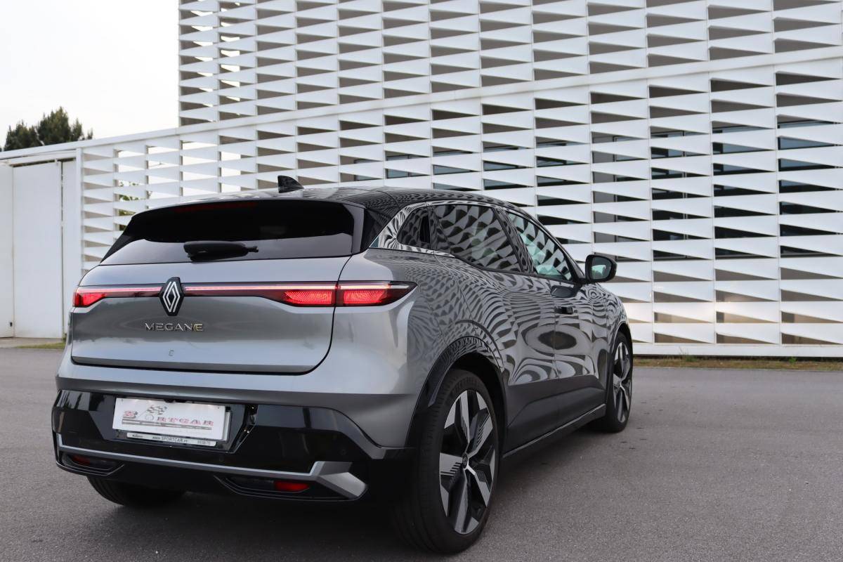 renault-megane-e-tech-2022-eletrico-0cc