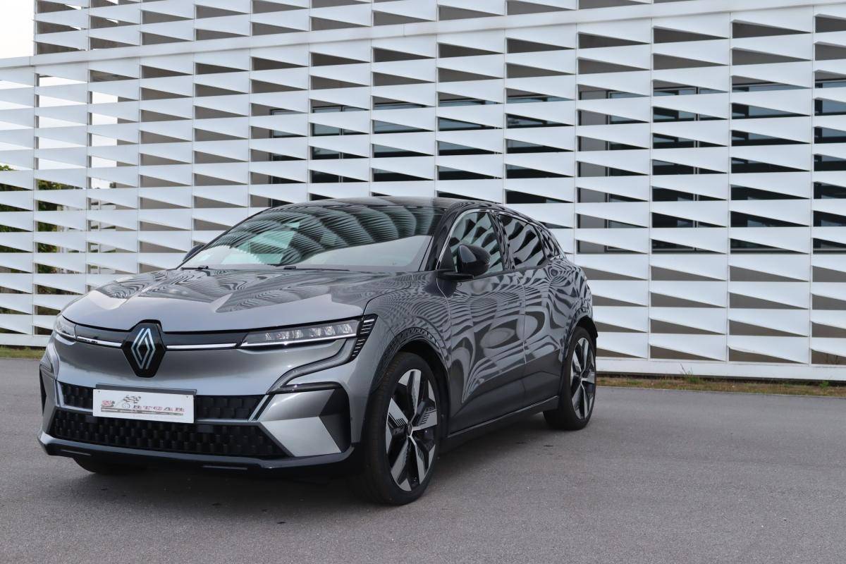 renault-megane-e-tech-2022-eletrico-0cc