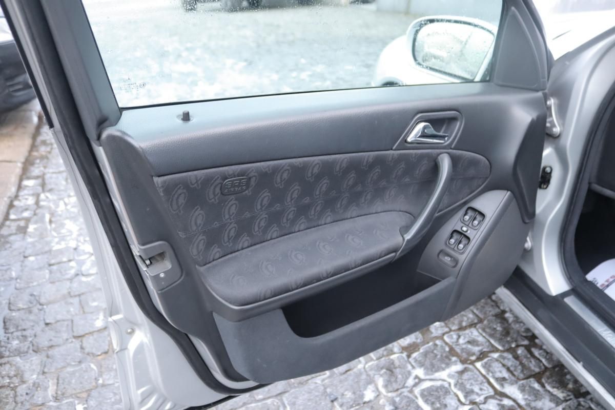 mercedes-benz-classe-c-2000-diesel-2148cc