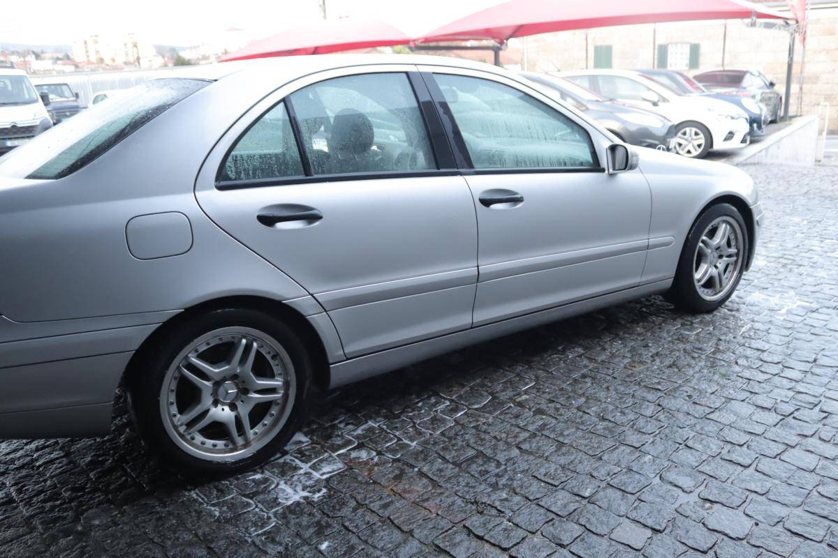 mercedes-benz-classe-c-2000-diesel-2148cc