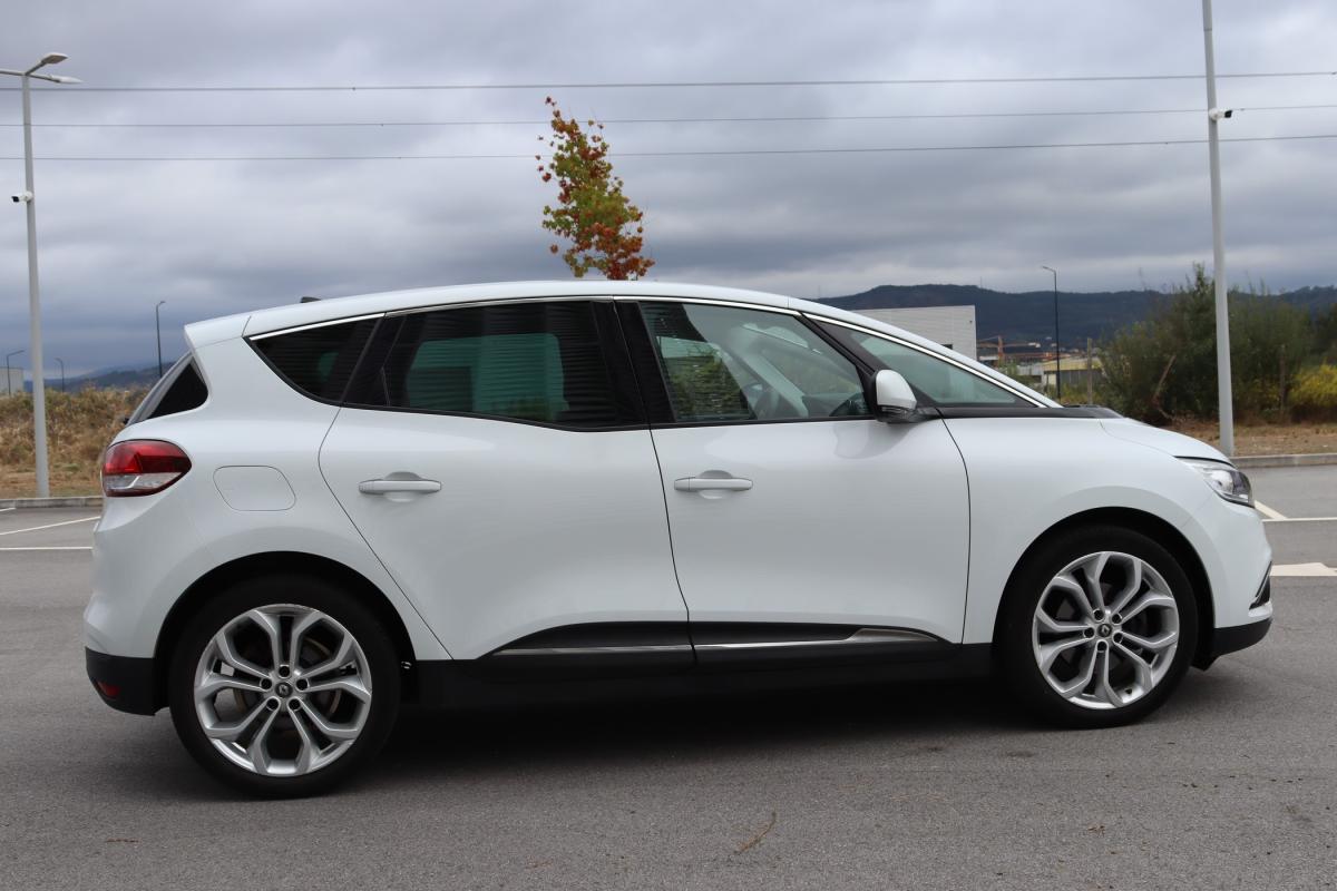 renault-scenic-2020-diesel-1750cc