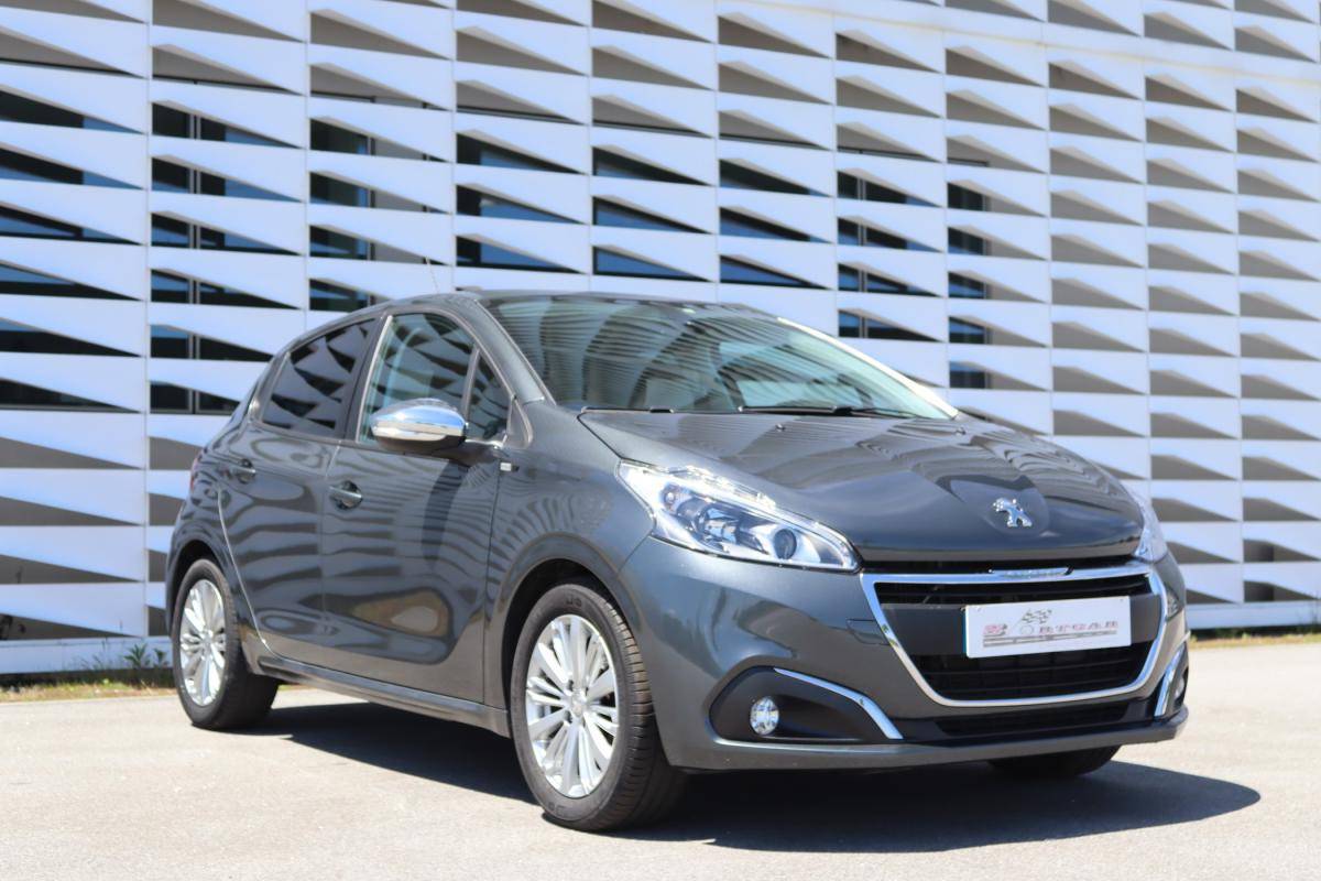 peugeot-208-2022-diesel-1499cc