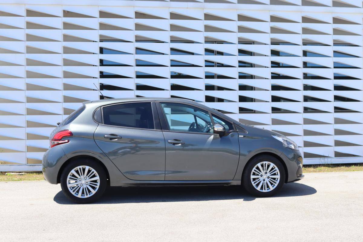 peugeot-208-2022-diesel-1499cc