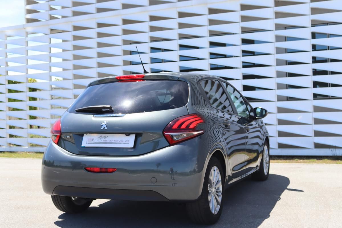 peugeot-208-2022-diesel-1499cc