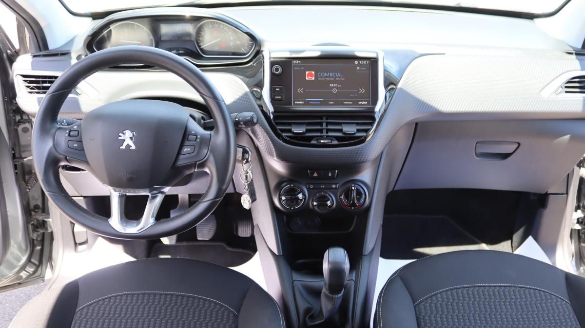 peugeot-208-2022-diesel-1499cc