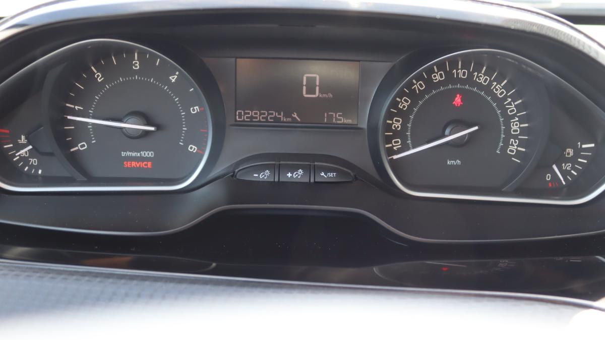 peugeot-208-2022-diesel-1499cc
