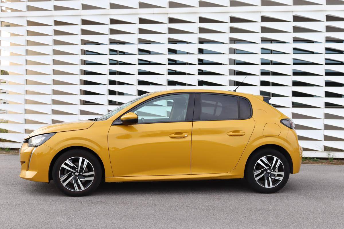 peugeot-208-2015-diesel-1499cc
