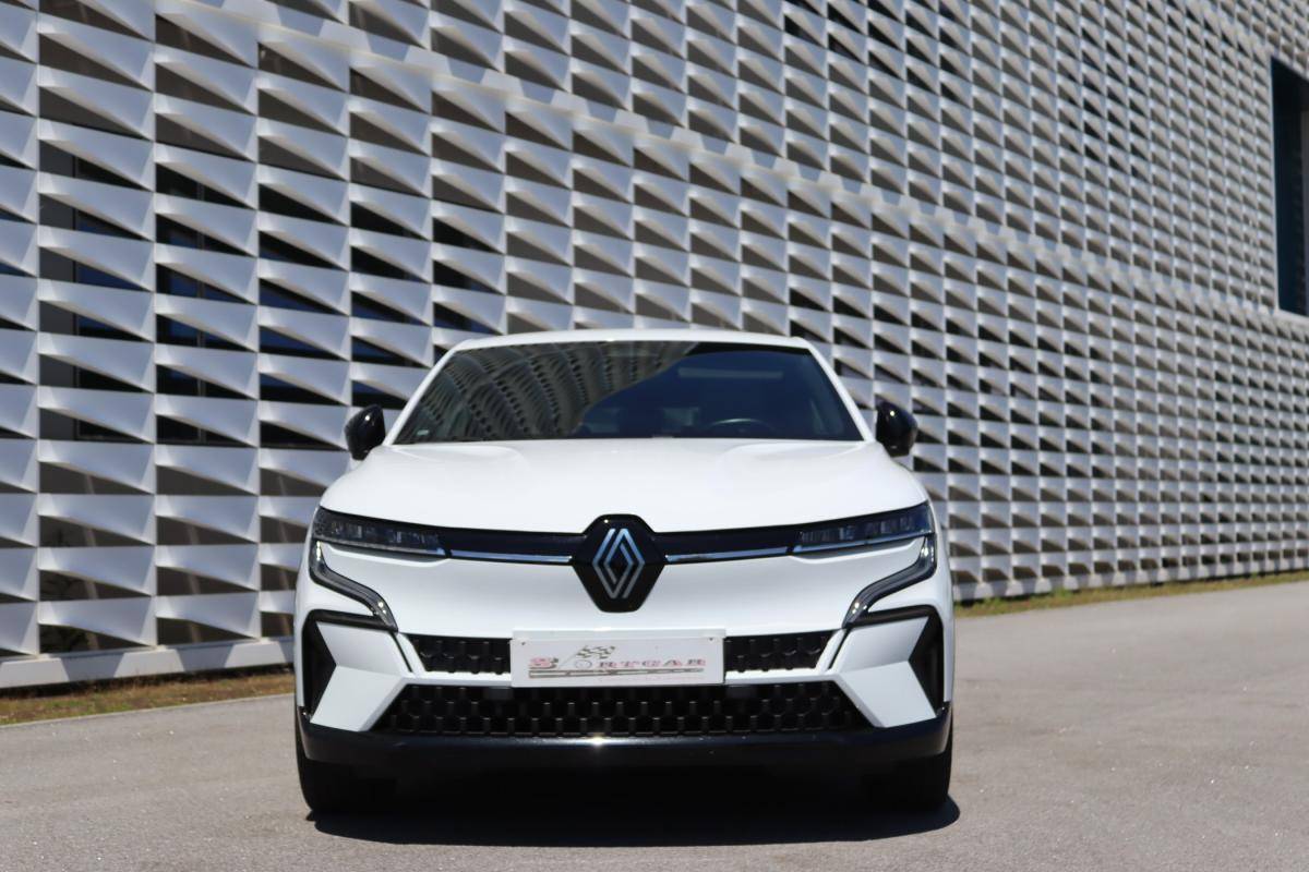 renault-megane-e-tech-2024-eletrico-0cc