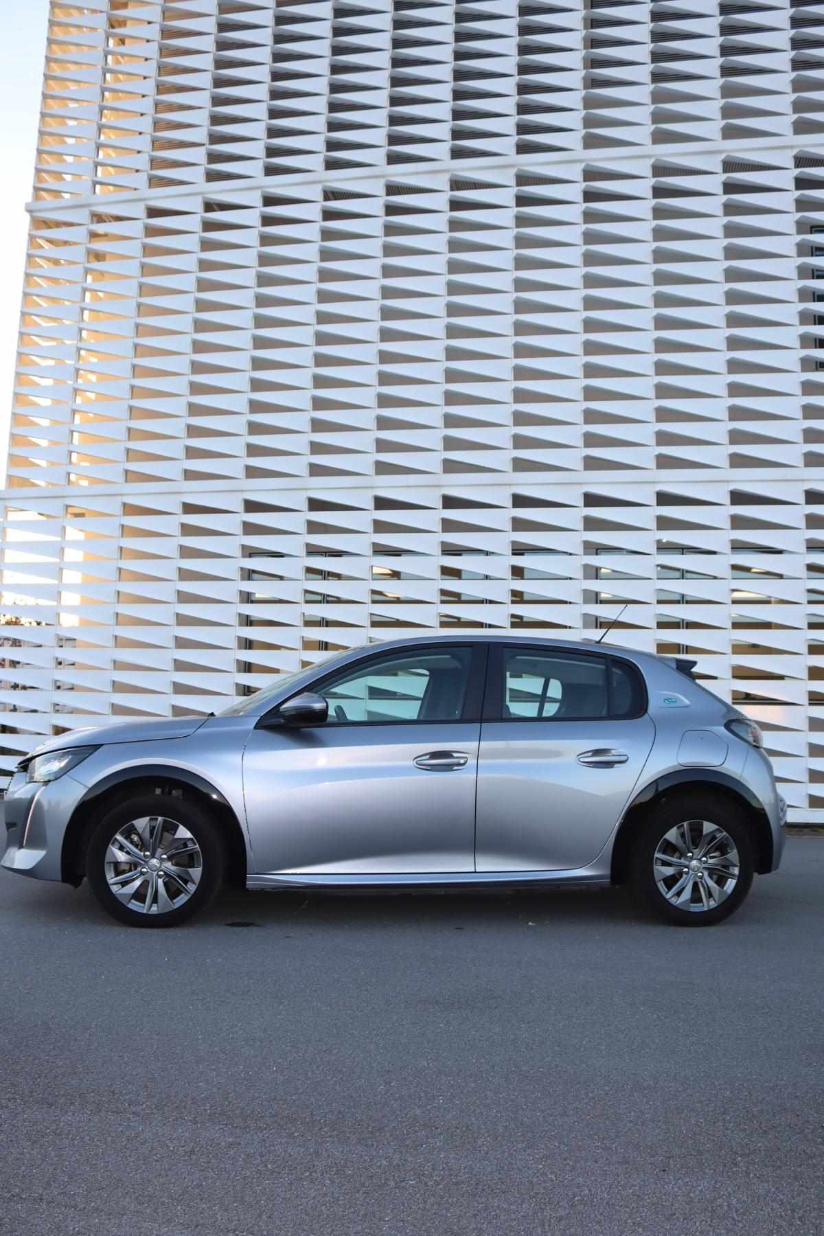 peugeot-208-2022-eletrico-267cc