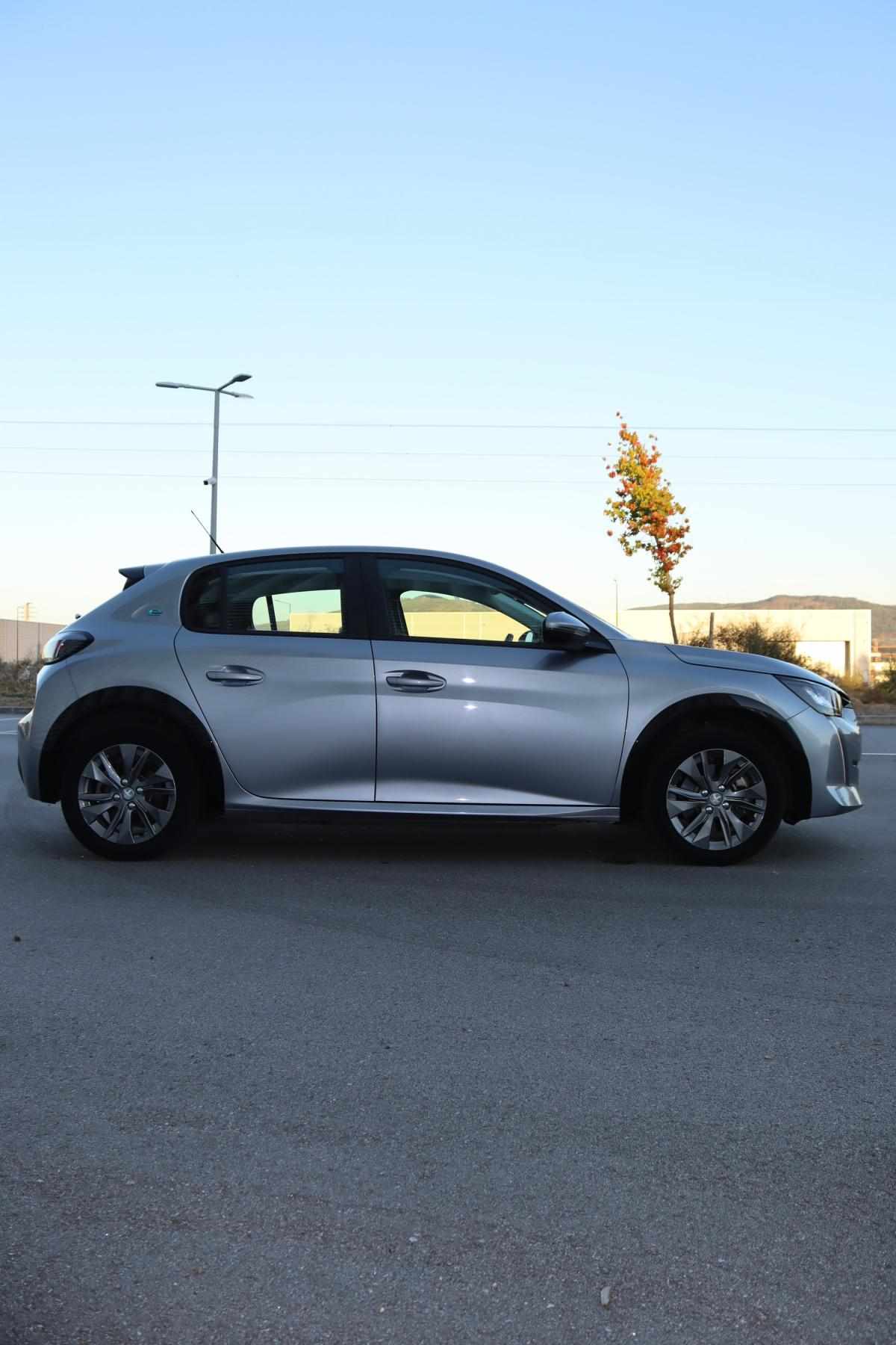 peugeot-208-2022-eletrico-267cc