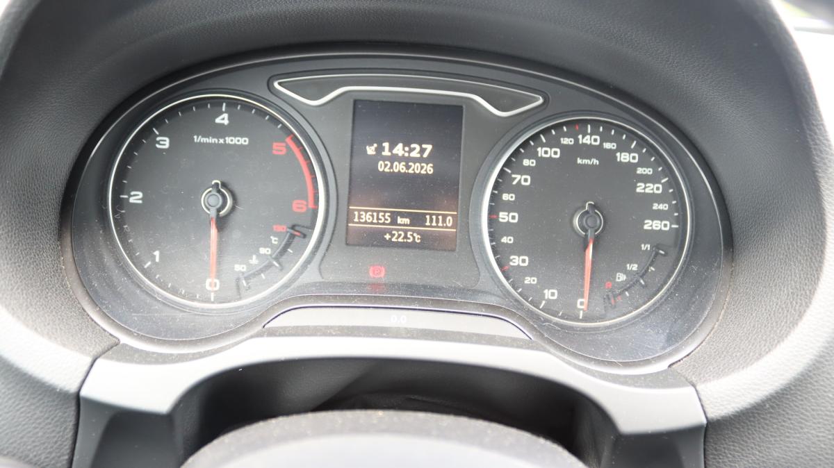 audi-a3-limousine-2015-diesel-1598cc