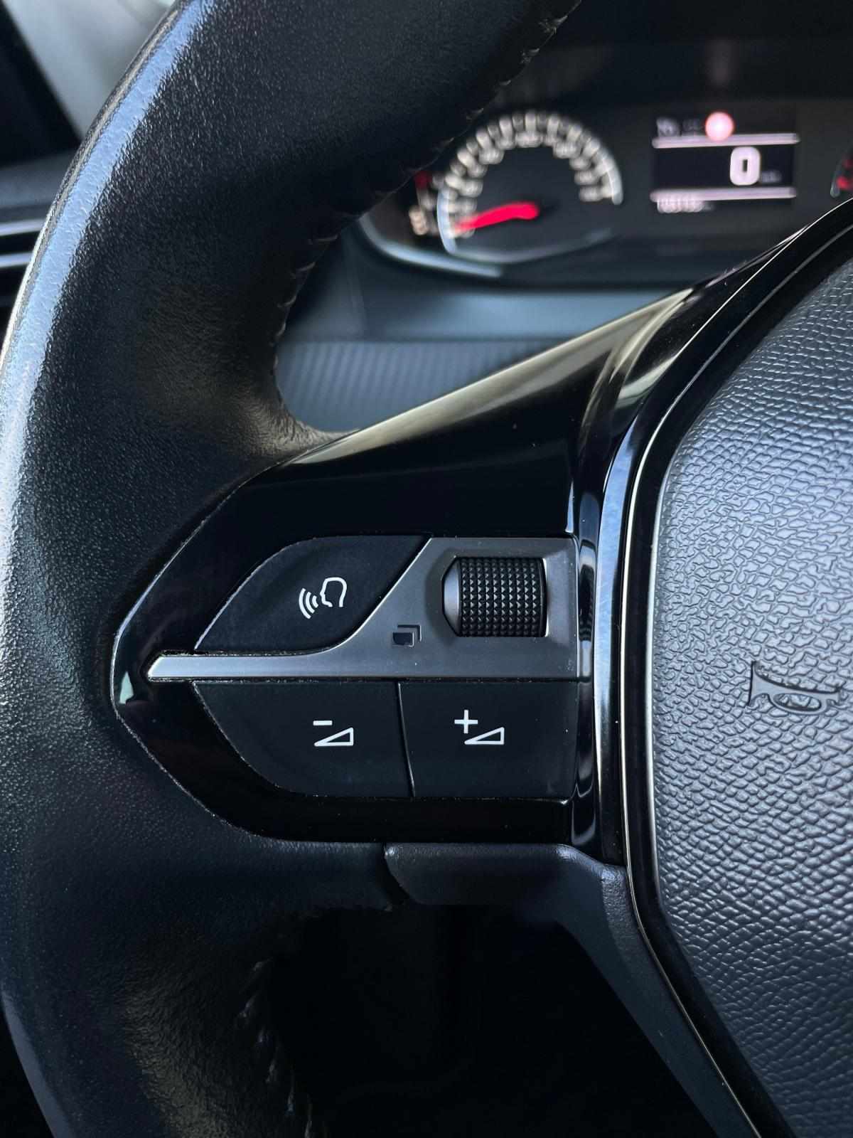 peugeot-208-2021-diesel-1499cc