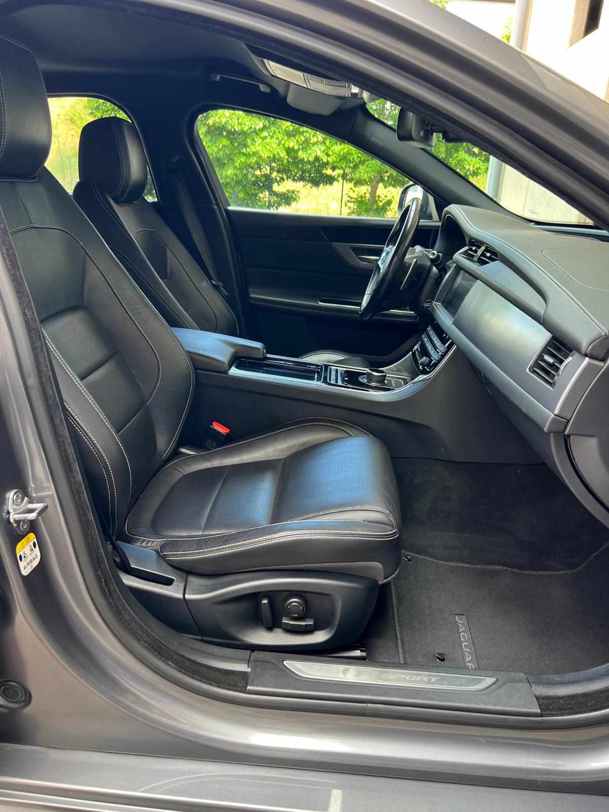 jaguar-xf-2018-diesel-1999cc