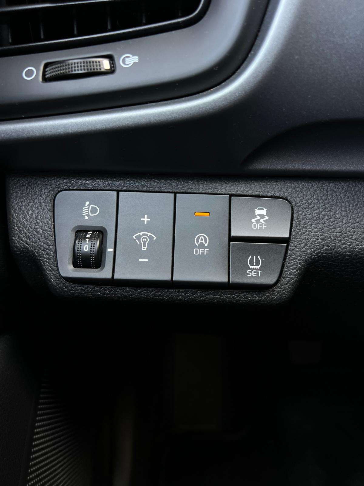kia-stonic-2022-gasolina-1197cc