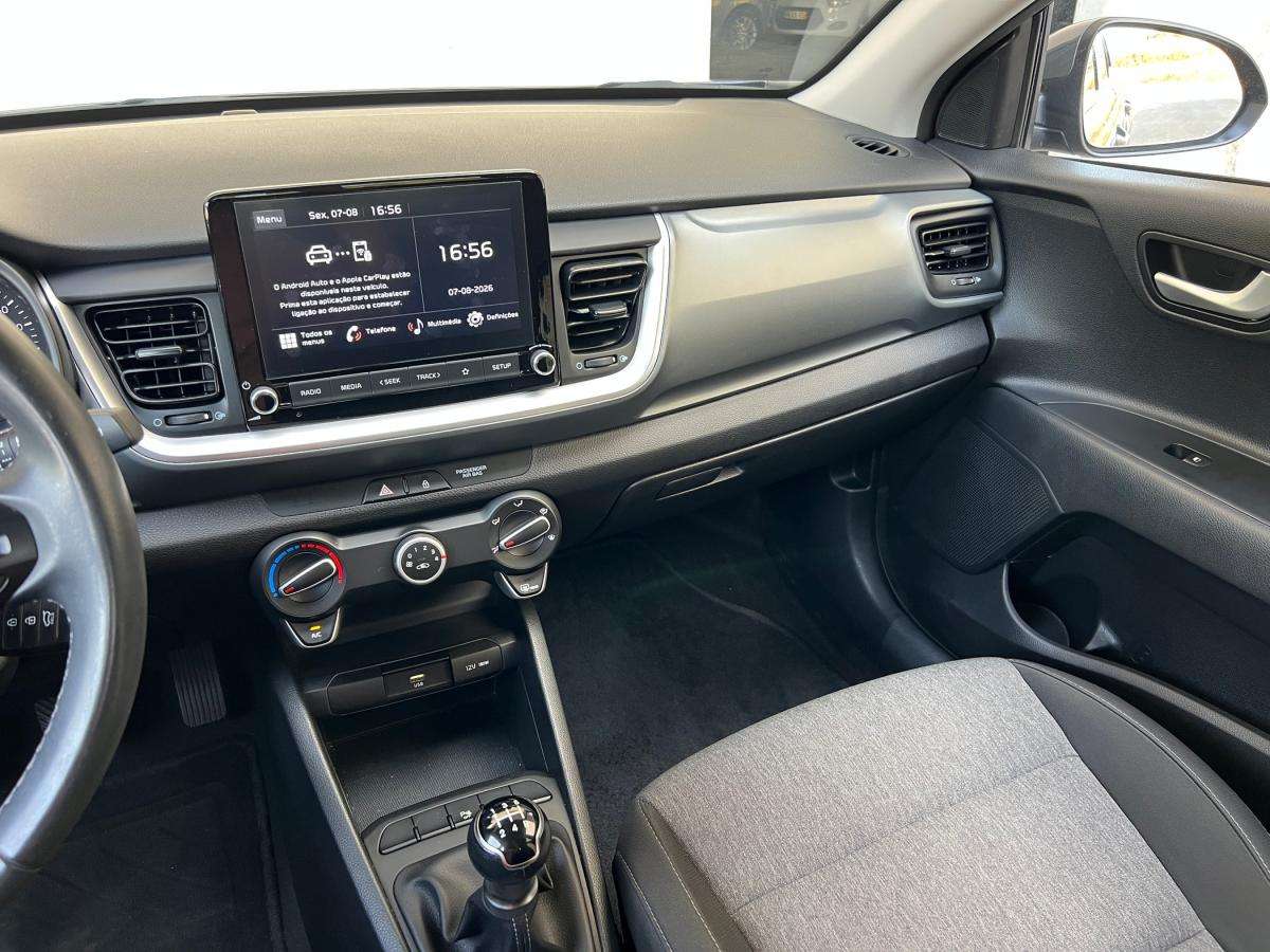 kia-stonic-2022-gasolina-1197cc