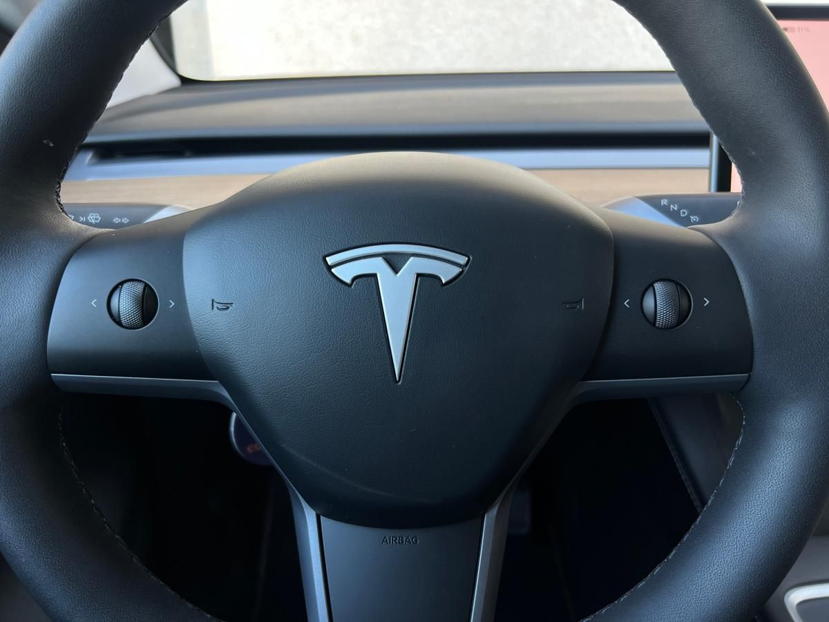 tesla-model-y-2023-eletrico-0cc