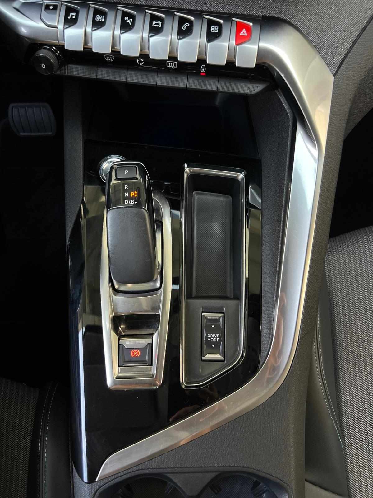 peugeot-3008-2021-hibrido-a-gasolina-1598cc