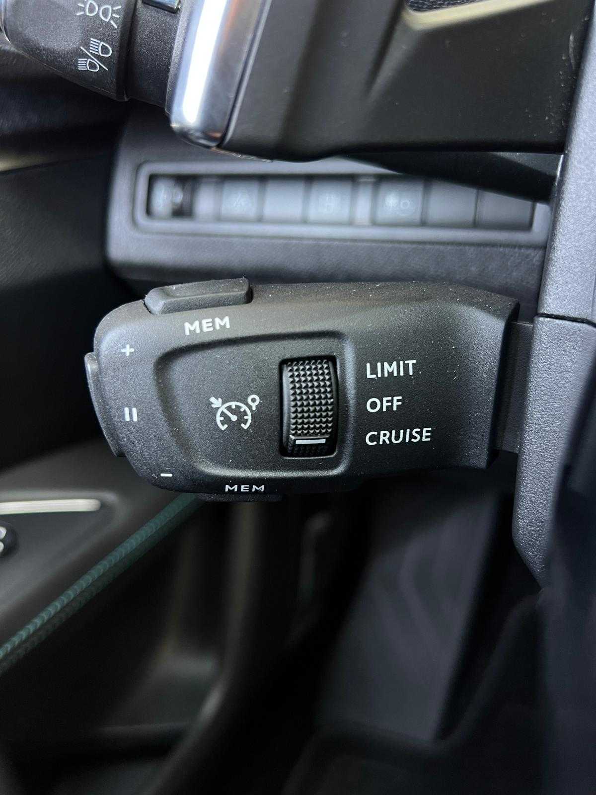 peugeot-3008-2021-hibrido-a-gasolina-1598cc