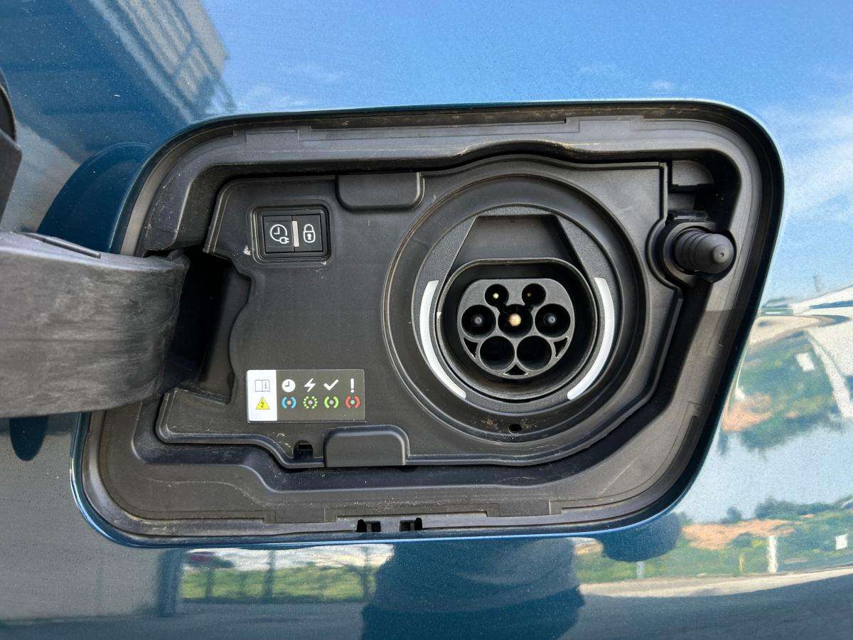 peugeot-3008-2021-hibrido-a-gasolina-1598cc