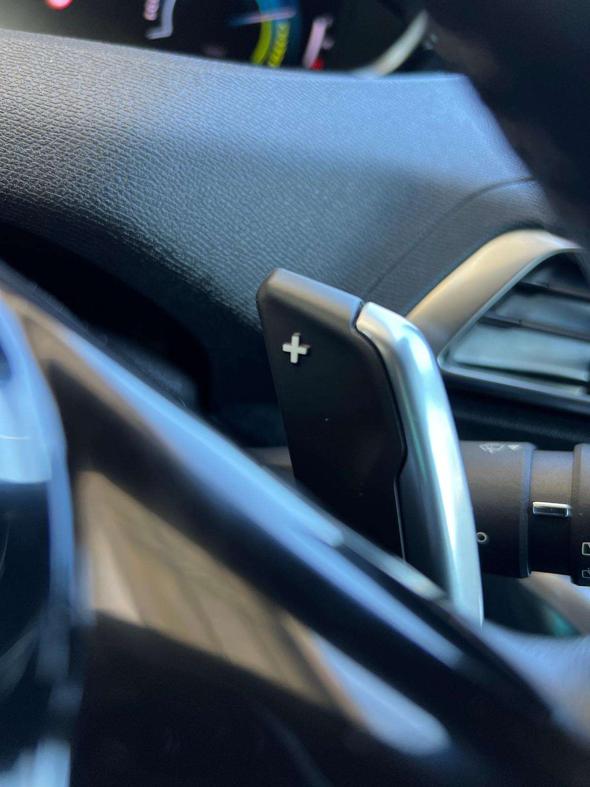 peugeot-3008-2023-hibrido-a-gasolina-1598cc