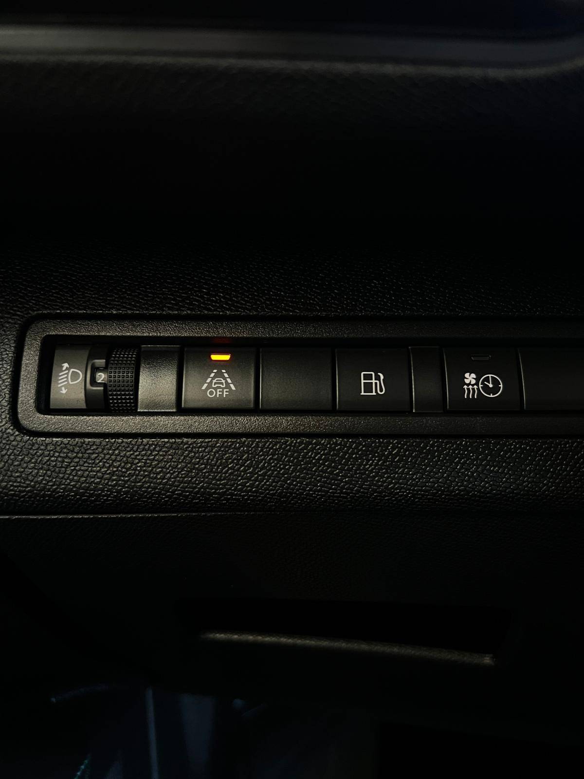 peugeot-3008-2023-hibrido-a-gasolina-1598cc