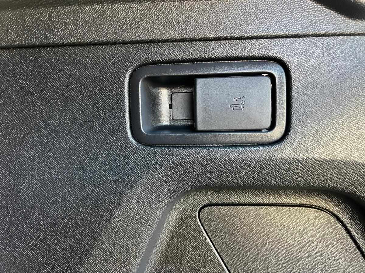 peugeot-3008-2023-hibrido-a-gasolina-1598cc