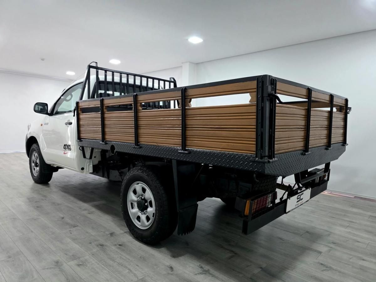 toyota-hilux-2013-diesel-2494cc