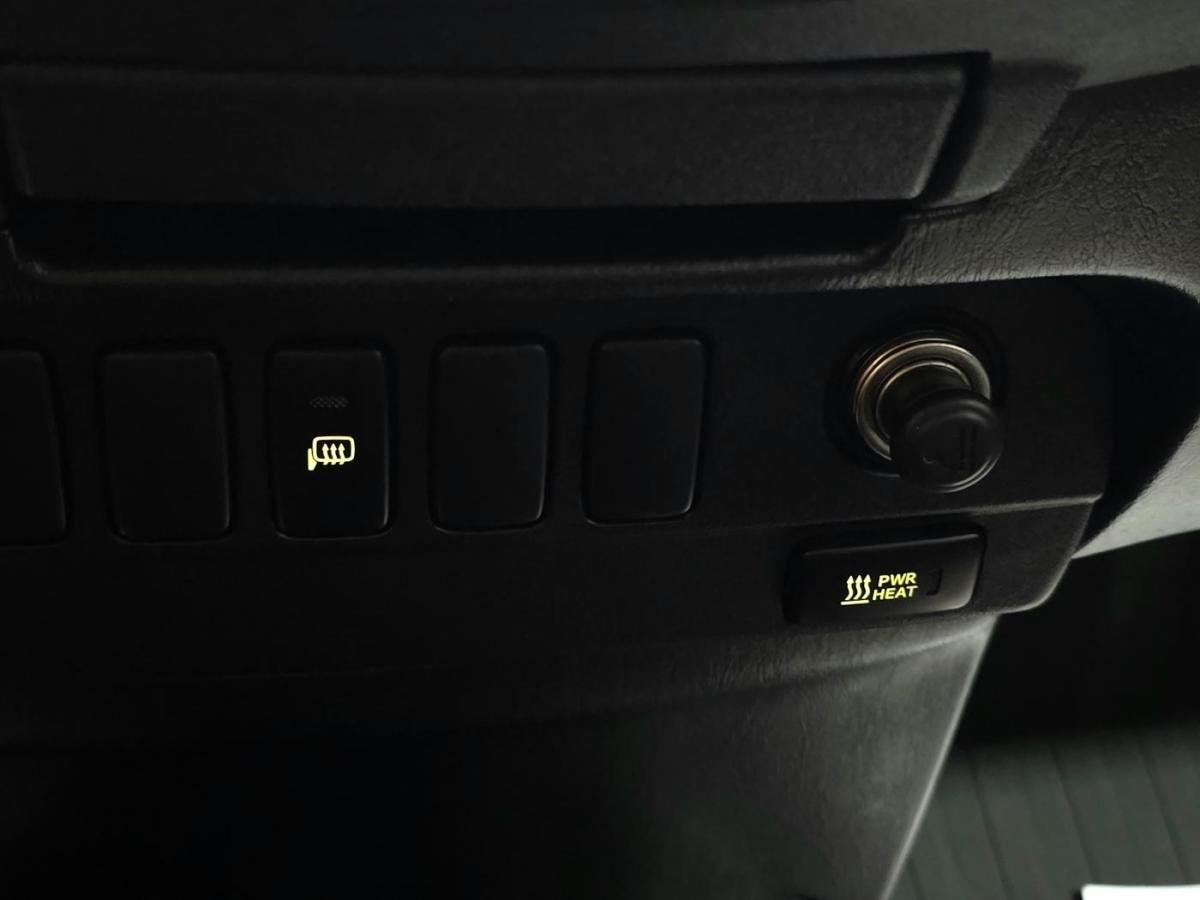 toyota-hilux-2013-diesel-2494cc