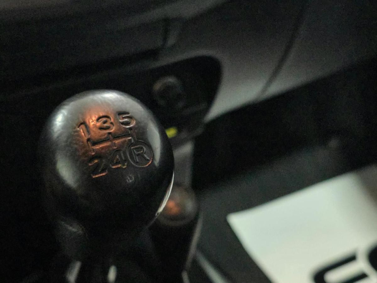 toyota-hilux-2013-diesel-2494cc