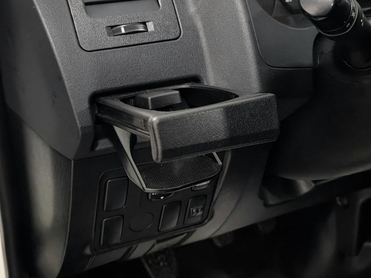 toyota-hilux-2013-diesel-2494cc