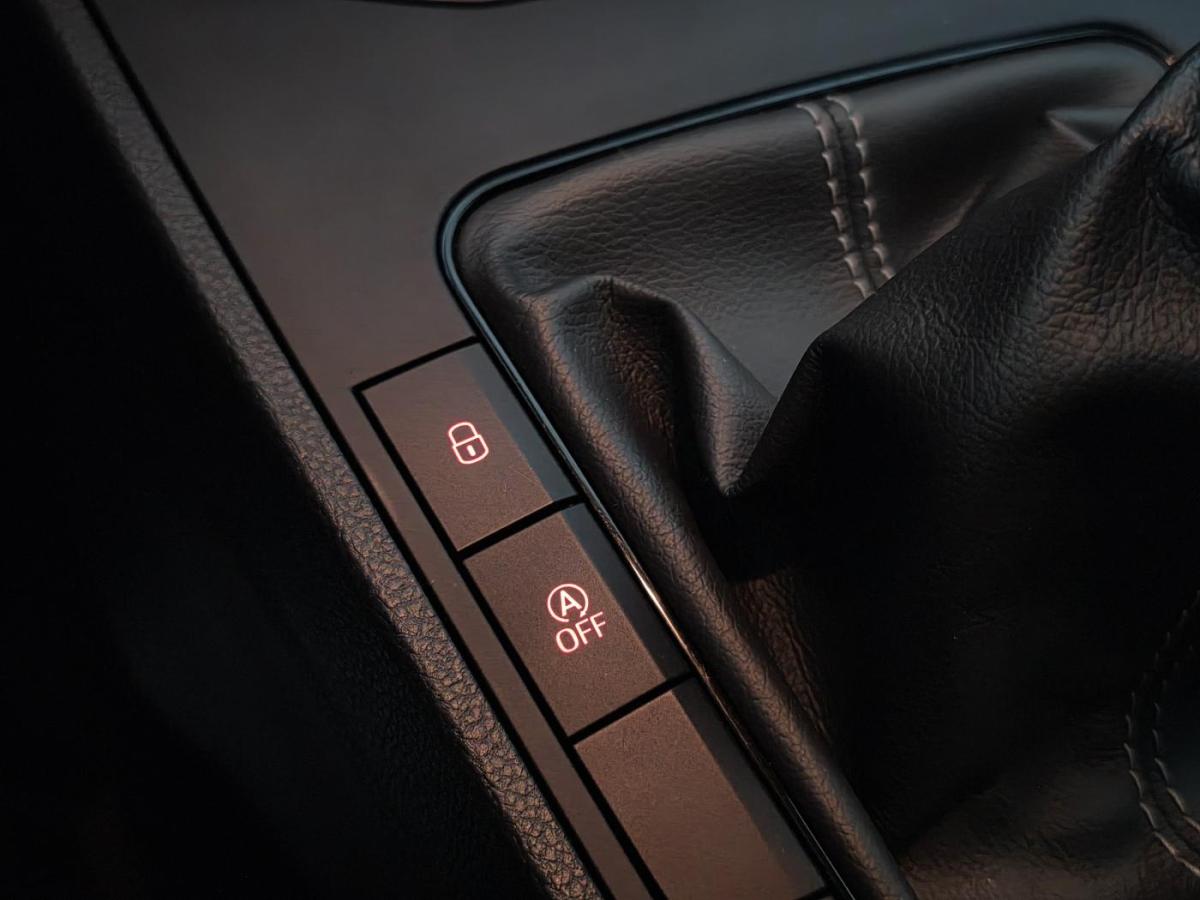 seat-ibiza-2023-gasolina-999cc