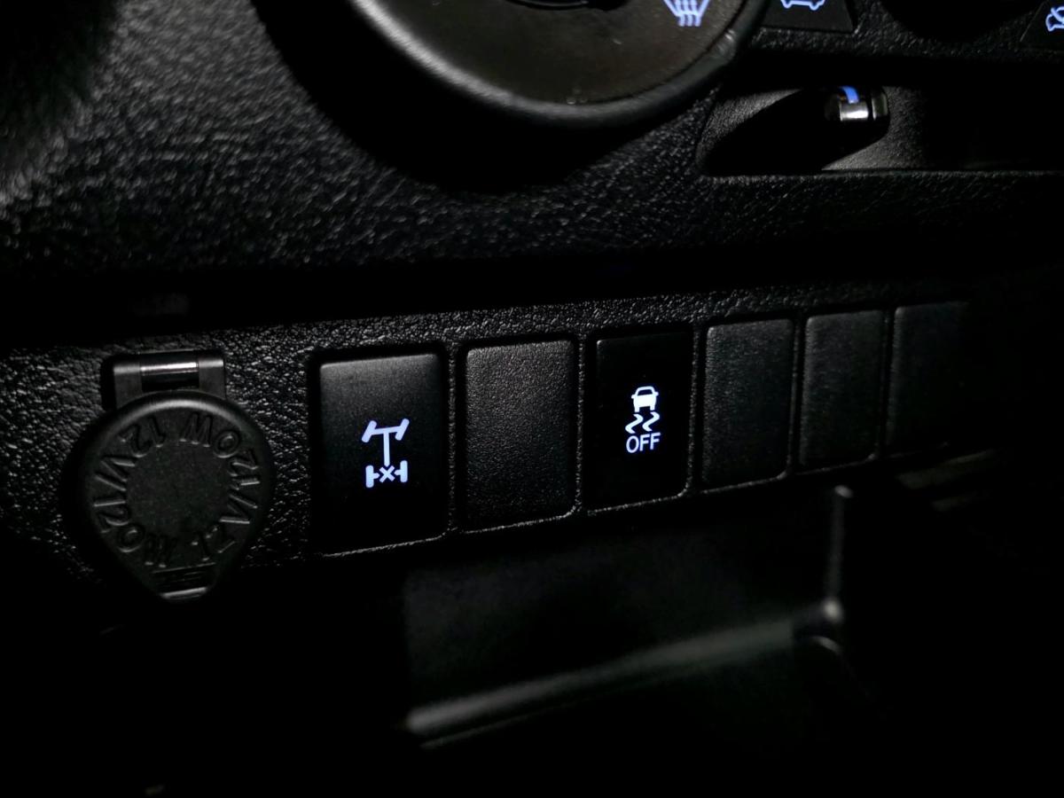 toyota-hilux-2020-diesel-2393cc