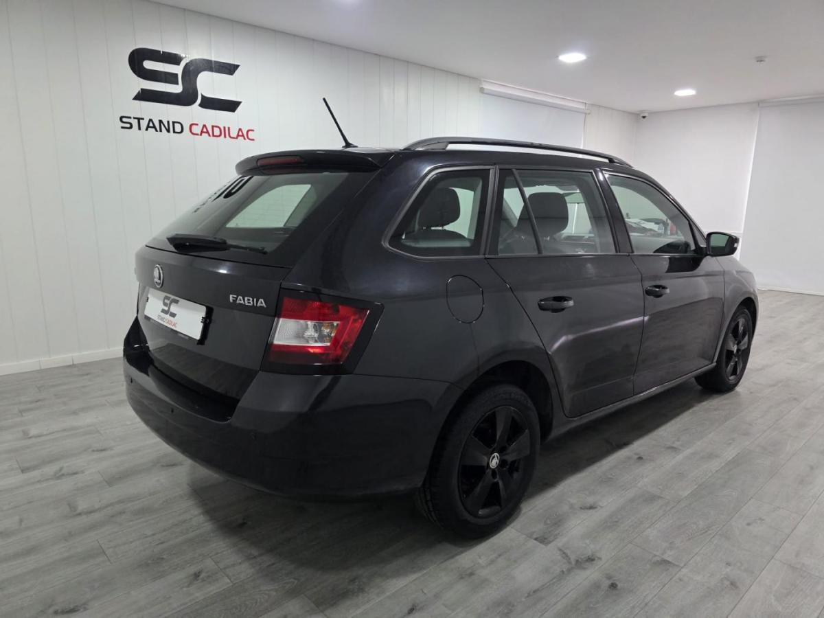 skoda-fabia-break-2017-gasolina-999cc