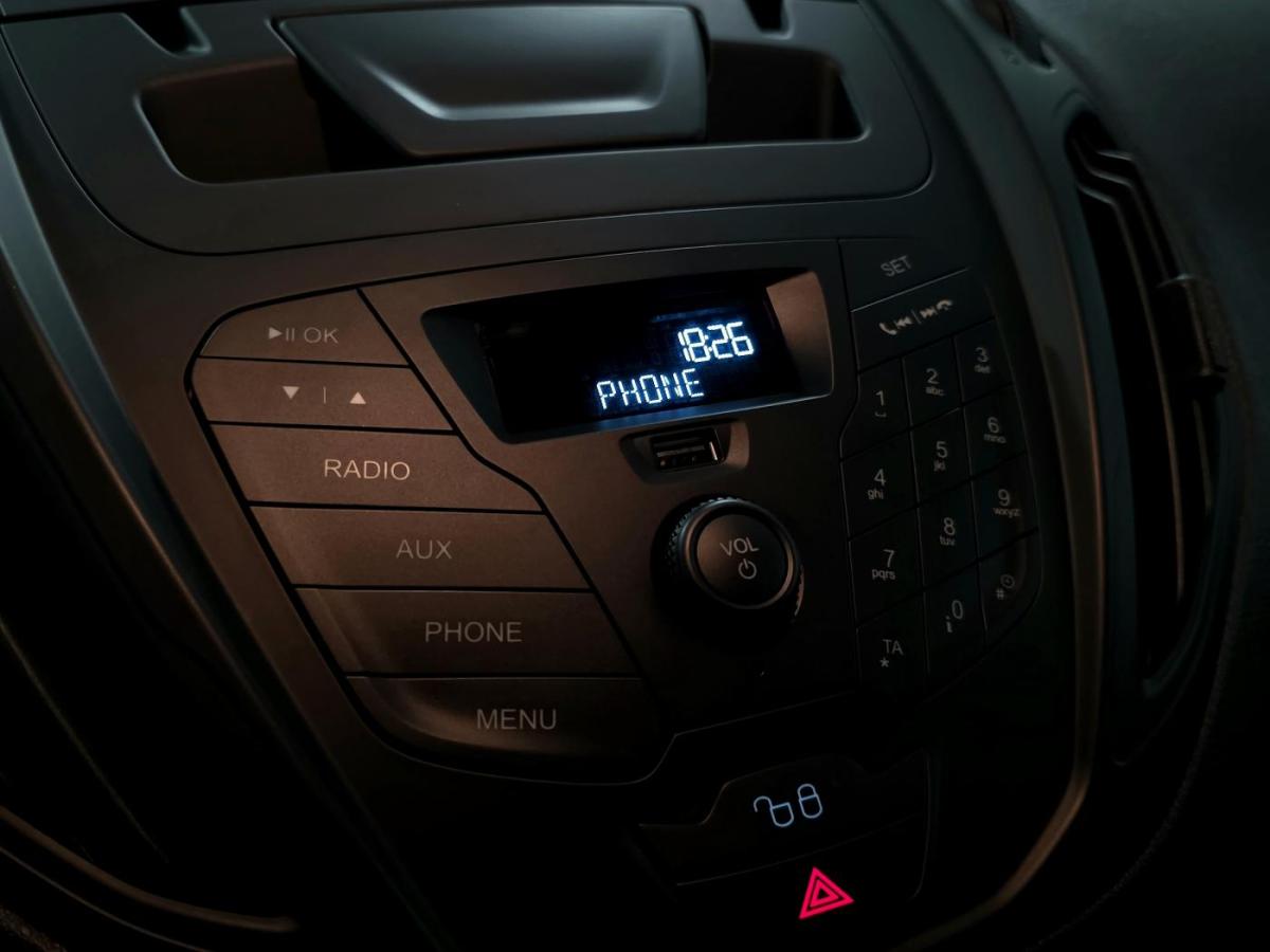 ford-transit-2020-gasolina-998cc