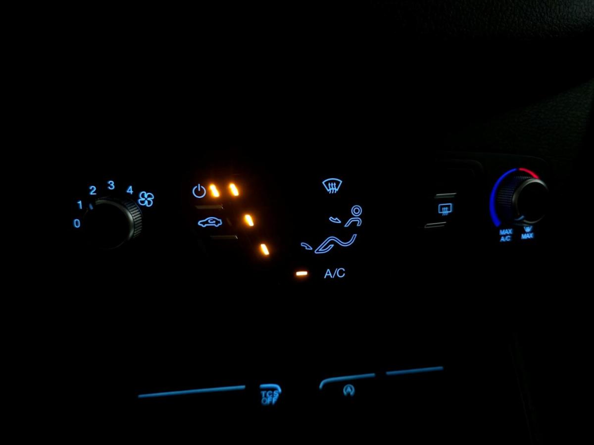 ford-transit-2020-gasolina-998cc