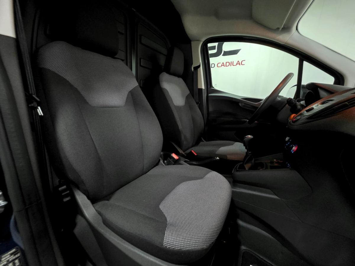 ford-transit-2020-gasolina-998cc