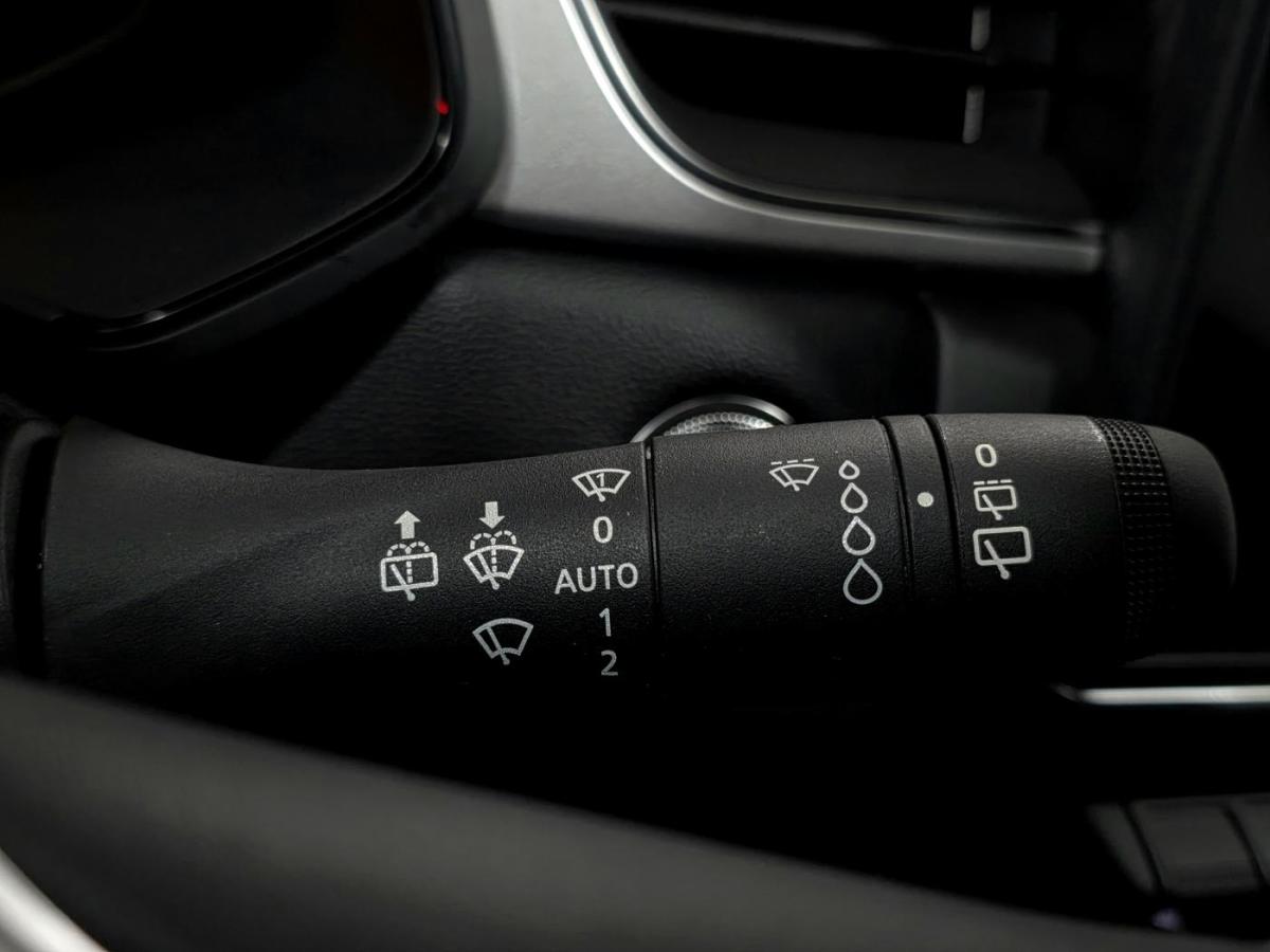 renault-captur-2023-hibrido-a-gasolina-1598cc