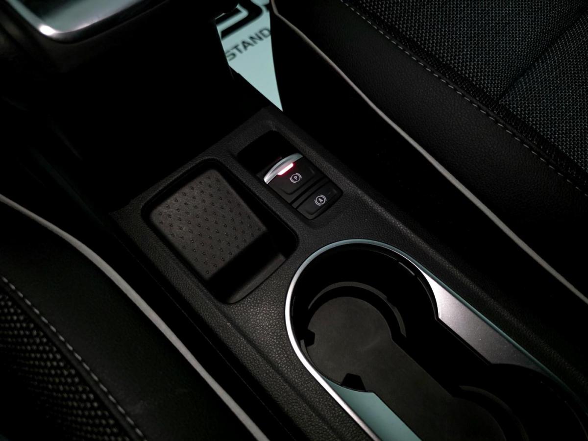 renault-captur-2023-hibrido-a-gasolina-1598cc
