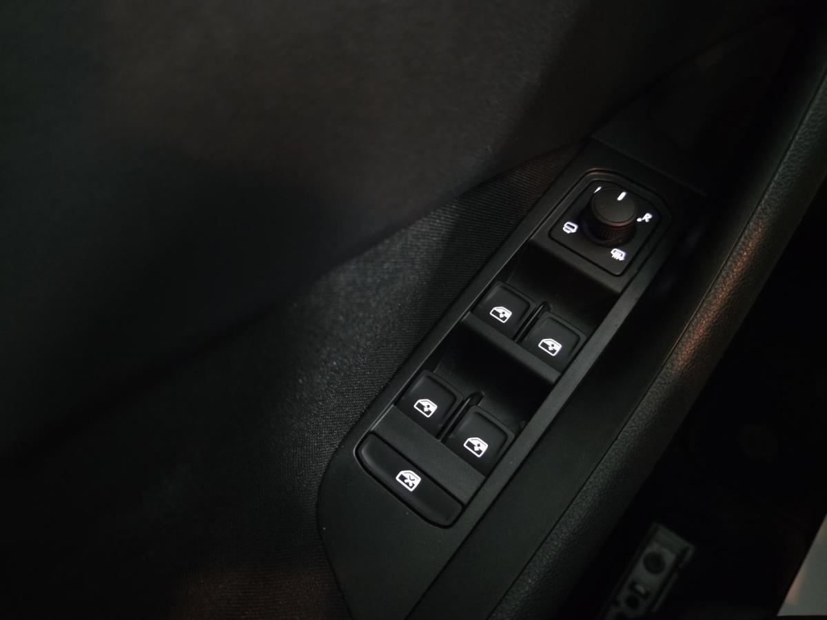 skoda-kamiq-2025-gasolina-999cc