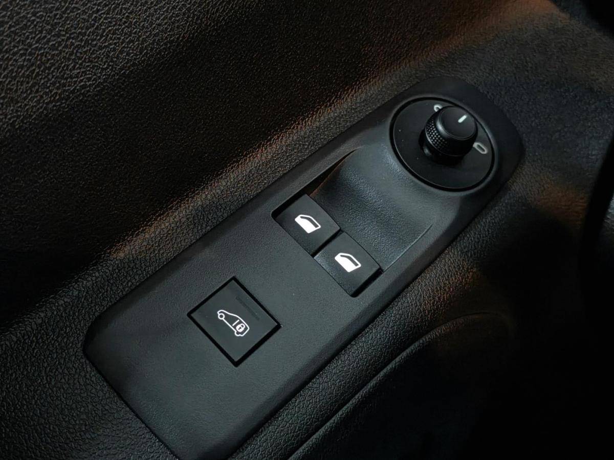 peugeot-partner-2025-diesel-1499cc