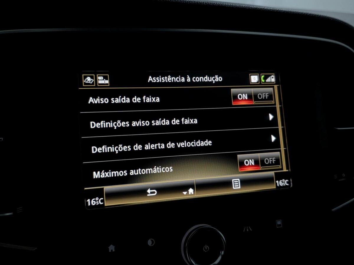 renault-megane-sport-tourer-2020-diesel-1461cc