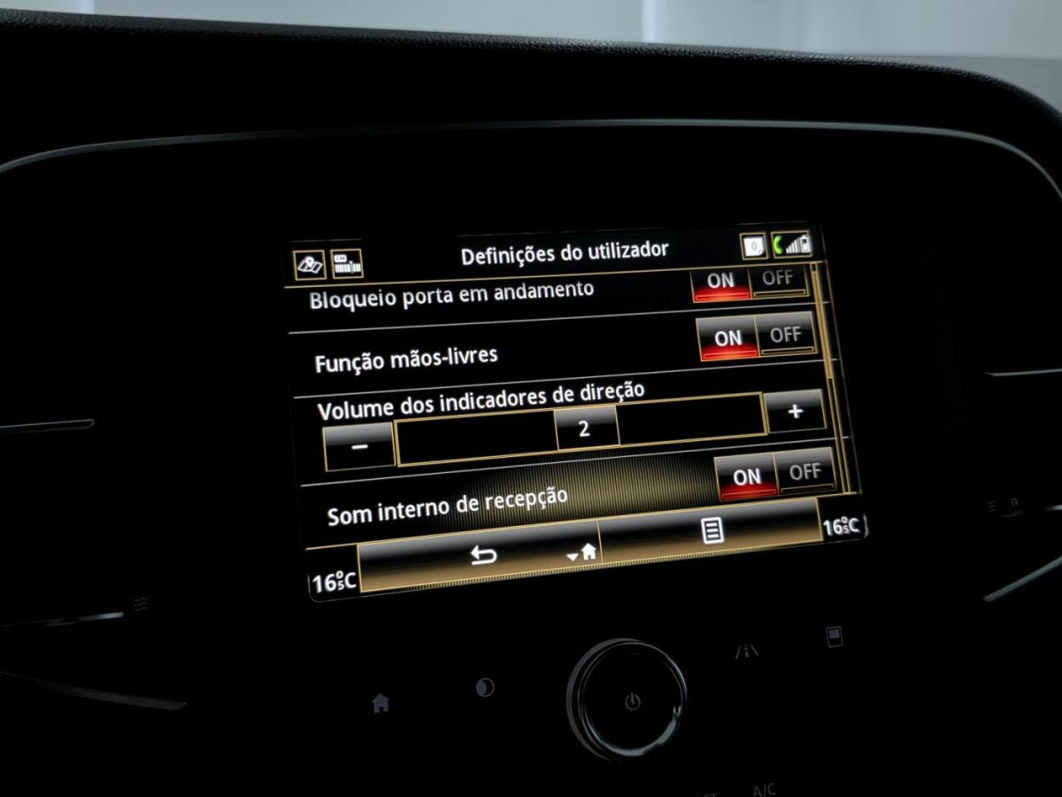 renault-megane-sport-tourer-2020-diesel-1461cc