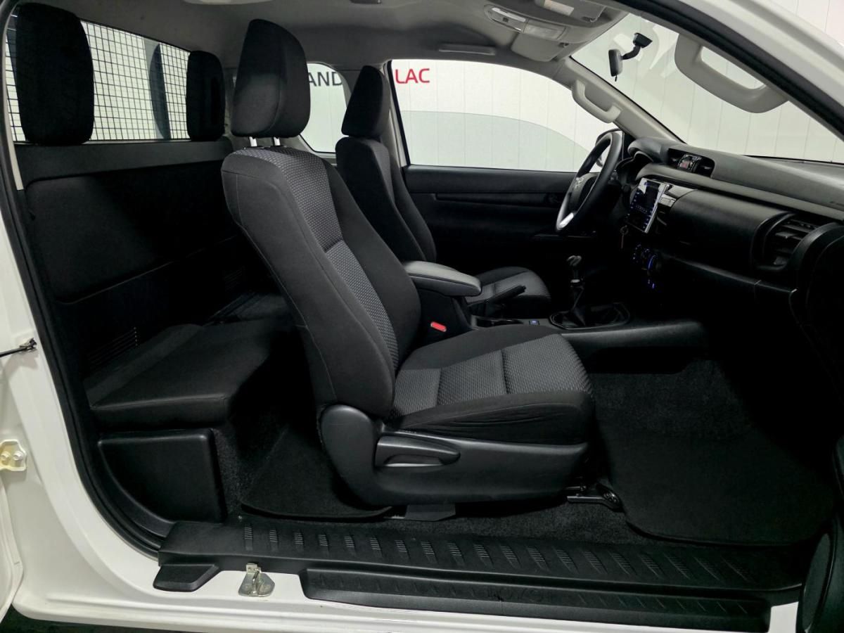 toyota-hilux-2020-diesel-2393cc
