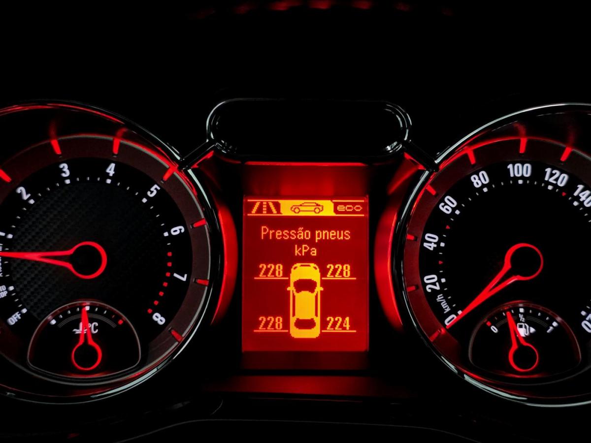 opel-adam-2016-gasolina-999cc