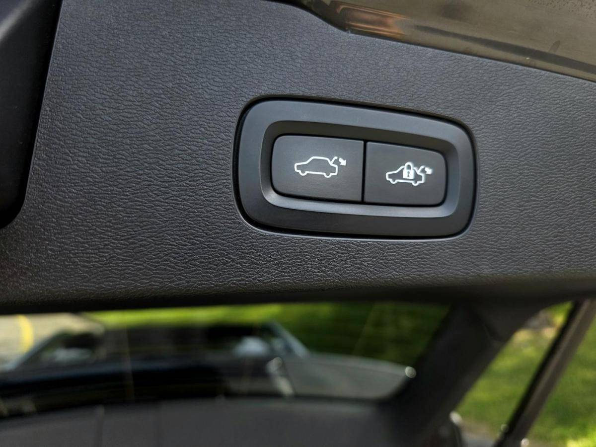 volvo-v60-cross-country-2021-diesel-1969cc