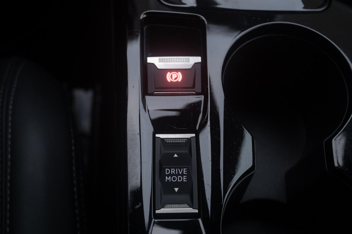 peugeot-2008-2022-diesel-1499cc