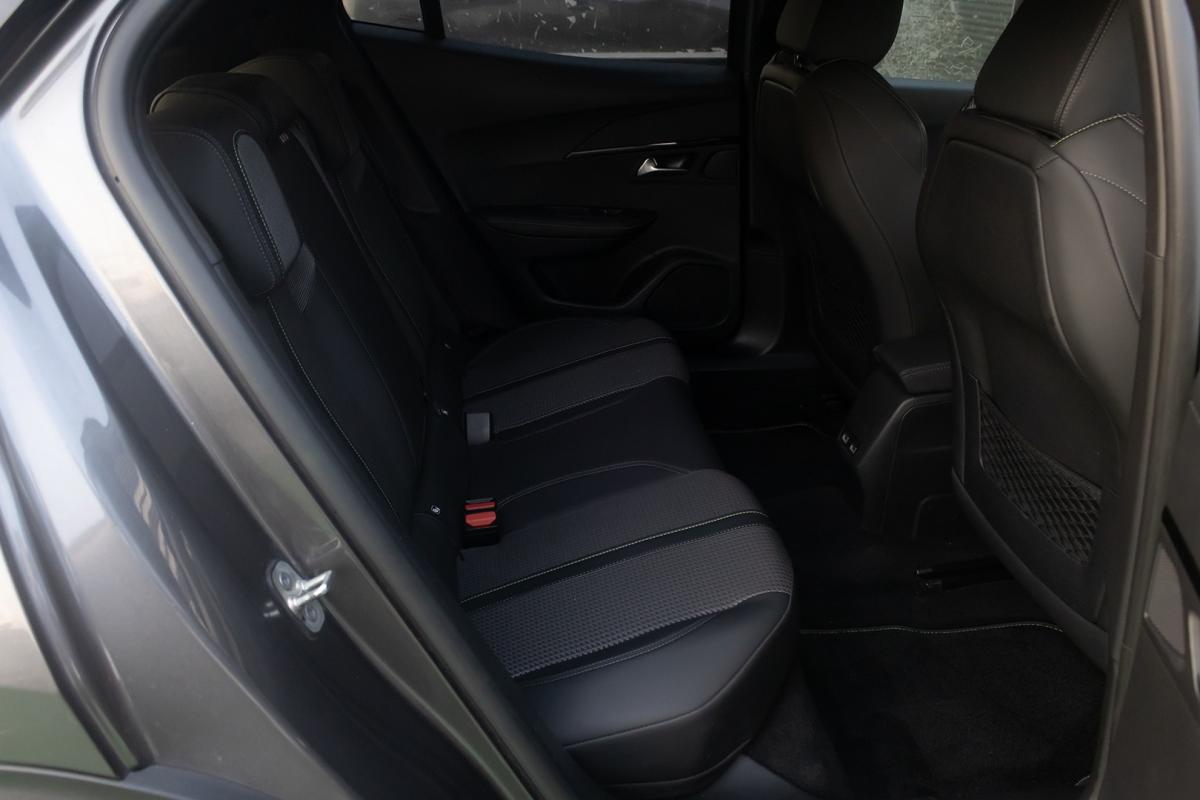 peugeot-2008-2022-diesel-1499cc