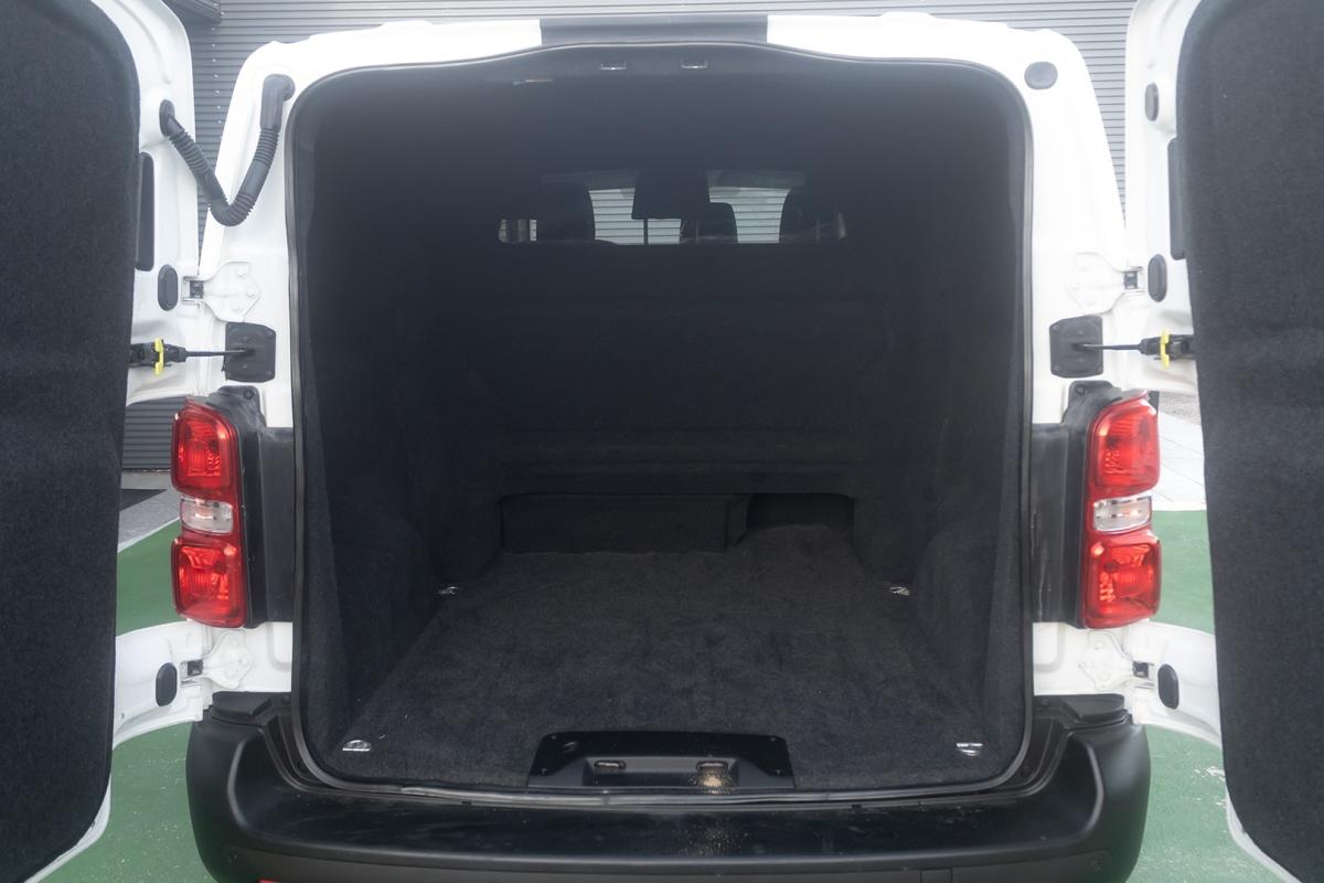 opel-vivaro-2021-diesel-1997cc