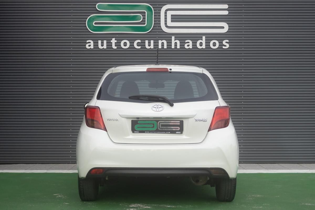 toyota-yaris-2014-gasolina-998cc
