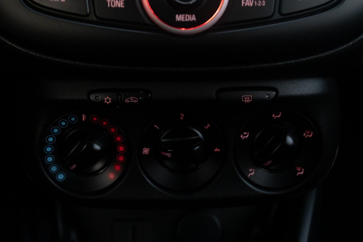 opel-corsa-2015-gasolina-1229cc